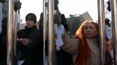У Вінниці до Дня Героїв Небесної Сотні провели акцію "Ангели пам'яті" У Вінниці до Дня Героїв Небесної Сотні провели акцію "Ангели пам'яті"