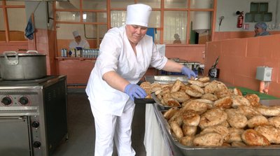 Одна на чотири школи: як працює єдина на Черкащині "опорна кухня" Одна на чотири школи: як працює єдина на Черкащині "опорна кухня"