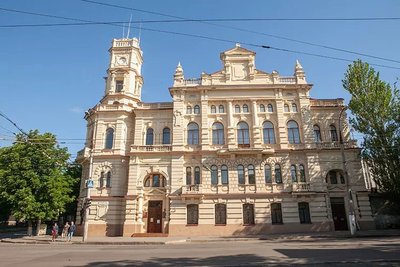 У відеогрі Minecraft відтворили віртуальну копію будівлі Херсонського художнього музею У відеогрі Minecraft відтворили віртуальну копію будівлі Херсонського художнього музею