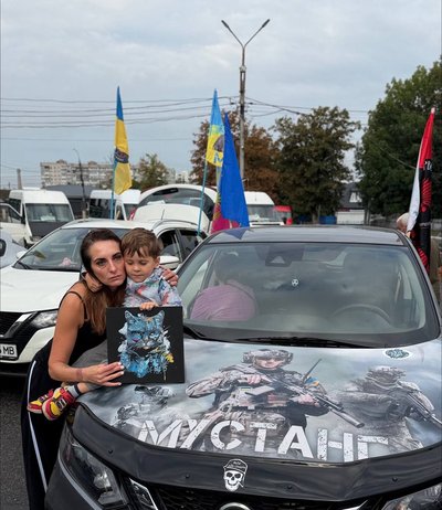 У Вінниці провели автопробіг на підтримку зниклих безвісти оборонців У Вінниці провели автопробіг на підтримку зниклих безвісти оборонців