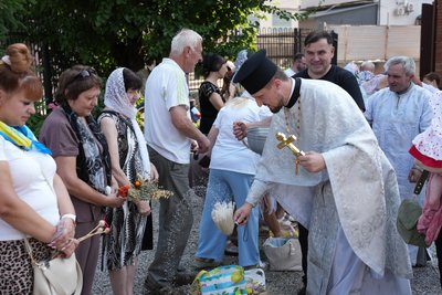 «Освячують дари природи»: у громадах ПЦУ на Кіровоградщині відзначають Яблучний Спас