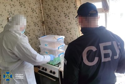 Подружжя з Черкас організувало наркосиндикат, який виготовляв важкі наркотики Подружжя з Черкас організувало наркосиндикат, який виготовляв важкі наркотики