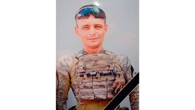 На Чернігівщині попрощалися з двома військовими ЗСУ — Валентином Маїрком та Антоном Шатилом На Чернігівщині попрощалися з двома військовими ЗСУ — Валентином Маїрком та Антоном Шатилом