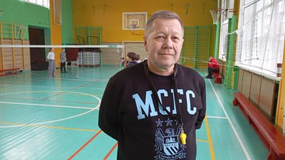 Студентів навчають бадмінтону, програма "Час волану, Тернопіль, березень 2025