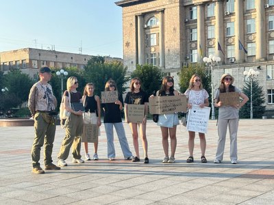 У Черкасах вдруге за день пройшов мітинг проти звільнення Федорова У Черкасах вдруге за день пройшов мітинг проти звільнення Федорова