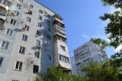 «Машина посічена шрапнеллю»: РФ атакувала житловий будинок в Одесі «Машина посічена шрапнеллю»: РФ атакувала житловий будинок в Одесі