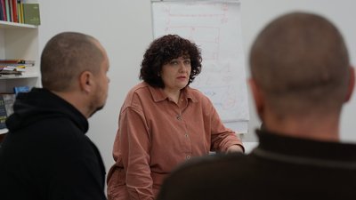 "Морально тут відпочиваємо". У Сумах облаштували простір для психологічної реабілітації ветеранів