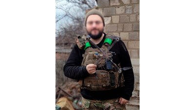 Переживши окупацію, мати режисера монтажу Суспільне Чернігів, який нині на фронті, чекає сина, заспокоюючись рукоділлям Переживши окупацію, мати режисера монтажу Суспільне Чернігів, який нині на фронті, чекає сина, заспокоюючись рукоділлям