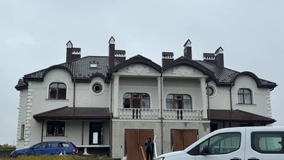 Вибиті вікна в будинку Вибиті вікна в будинку