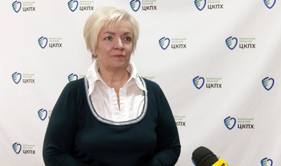 "Ходимо, поки не випаде сніг і не закриє їх": як у селах на Волині збирають пізні осінні гриби "Ходимо, поки не випаде сніг і не закриє їх": як у селах на Волині збирають пізні осінні гриби