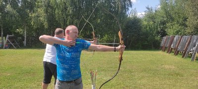 "Спорт після бою": як військові та ветерани проходять реабілітацію стрільбою з лука в Луцьку "Спорт після бою": як військові та ветерани проходять реабілітацію стрільбою з лука в Луцьку