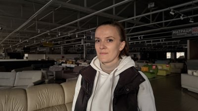 Працівниця магазину Ірина Сиркіна Працівниця магазину Ірина Сиркіна