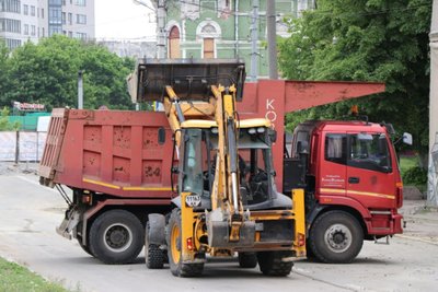 Проходять ремонтні роботи по оновленню каналізаційного трубопроводу Проходять ремонтні роботи по оновленню каналізаційного трубопроводу