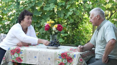 Вирощують 150 сортів винограду на власному подвір'ї: історія подружжя Гарбарів з Рівненщини Вирощують 150 сортів винограду на власному подвір'ї: історія подружжя Гарбарів з Рівненщини