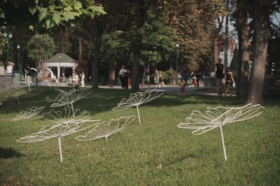 Прикраси в саду Шевченка у Харкові Прикраси в саду Шевченка у Харкові