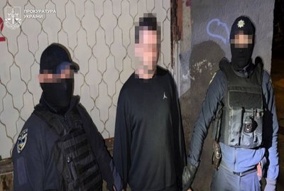 Відшукав «мастер-клад» з психотропами, але додому не доніс: затримано львів’янина Відшукав «мастер-клад» з психотропами, але додому не доніс: затримано львів’янина