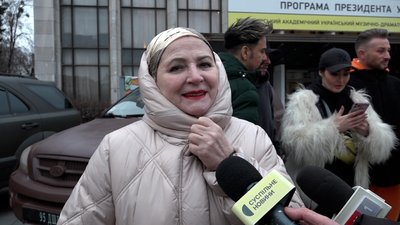 У Житомирі благодійники передали 95 бригаді три авто – гроші на авто збирають під час концертів Україною У Житомирі благодійники передали 95 бригаді три авто – гроші на авто збирають під час концертів Україною