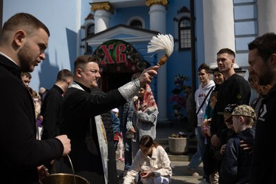 Великодень у Михайлівському соборі у Києві 5 травня 2024 року Великодень у Михайлівському соборі у Києві 5 травня 2024 року
