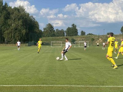 На Сумщині зіграли товариський футбольний матч "Україна" — "Тростянець" На Сумщині зіграли товариський футбольний матч "Україна" — "Тростянець"