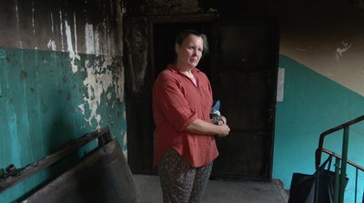 "Шок, інакше не скажеш": 75-річна черкащанка проживає у знайомих після влучання дрона у під’їзд багатоповерхівки "Шок, інакше не скажеш": 75-річна черкащанка проживає у знайомих після влучання дрона у під’їзд багатоповерхівки