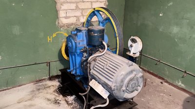 Херсон, ліфти, ТОВ "Херсонська ліфтова компанія", лебідка, обладнання Херсон, ліфти, ТОВ "Херсонська ліфтова компанія", лебідка, обладнання