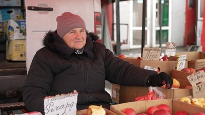 Марія, продавець, ринок, омін банкнот, 2 березня 2026, Тернопіль Марія, продавець, ринок, омін банкнот, 2 березня 2026, Тернопіль