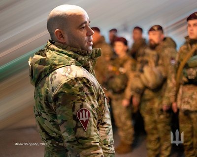 Воїни житомирської 95-ї десантно-штурмової бригади отримали нагороди за мужність і героїзм Воїни житомирської 95-ї десантно-штурмової бригади отримали нагороди за мужність і героїзм