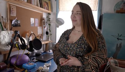 Історія жінки, яка продала машину, аби купити хатину в селі на Черкащині Історія жінки, яка продала машину, аби купити хатину в селі на Черкащині