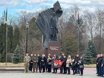 пам'ятник бандері, тернопіль, вшанування пам'яті, добровольці пам'ятник бандері, тернопіль, вшанування пам'яті, добровольці