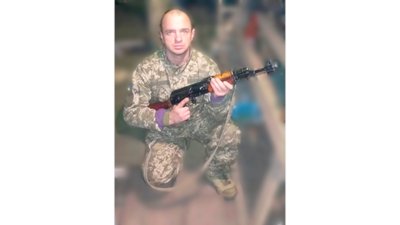 На Чернігівщині поховали двох захисників: Миколу Кривопиша та Сергія Мигдальонка На Чернігівщині поховали двох захисників: Миколу Кривопиша та Сергія Мигдальонка