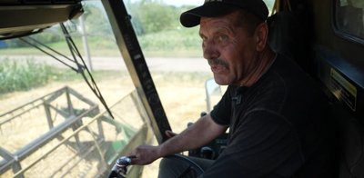 "На Бога надіємося, дуже страшно": як проходять жнива під обстрілами у прифронтовій Маломихайлівці на Дніпропетровщині "На Бога надіємося, дуже страшно": як проходять жнива під обстрілами у прифронтовій Маломихайлівці на Дніпропетровщині