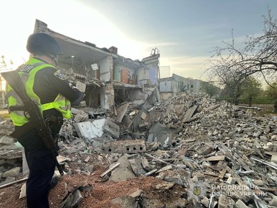 У поліції показали наслідки удару по Краснопіллю на Сумщині У поліції показали наслідки удару по Краснопіллю на Сумщині