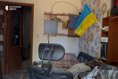 Пошкодження будинків, СТО та стайні: фото наслідків дронової атаки на Одесу Пошкодження будинків, СТО та стайні: фото наслідків дронової атаки на Одесу