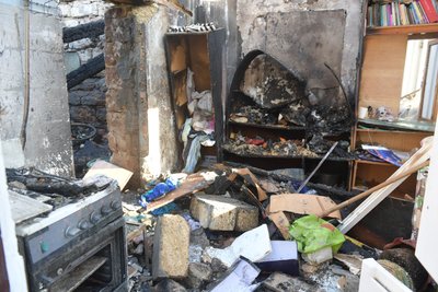 Подружжя на Одещині дивом вижило після влучання дрона РФ у будинок Подружжя на Одещині дивом вижило після влучання дрона РФ у будинок