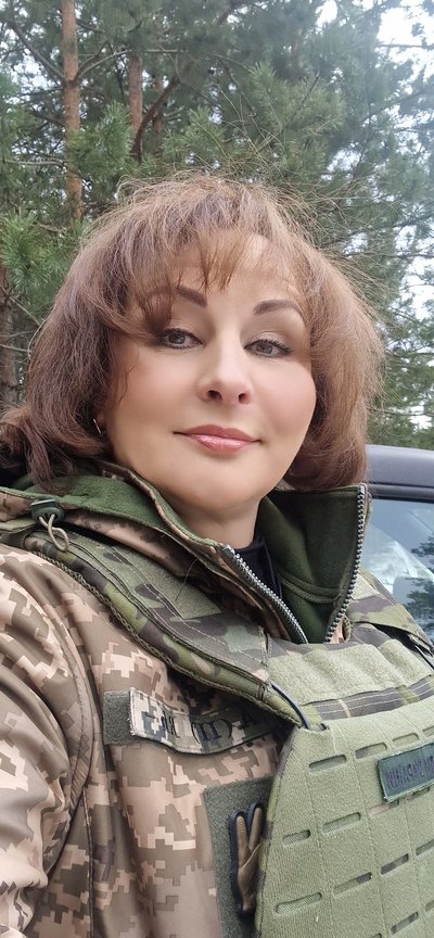 "Не купували тільки літаки і танки" — черкащанка, яка 10 років волонтерила і пішла на фронт "Не купували тільки літаки і танки" — черкащанка, яка 10 років волонтерила і пішла на фронт