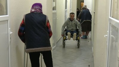 "Кілометри три можу пройти, як мінімум: ветеран без ніг з Хмельниччини після реабілітакції вимушений жити у притулку "Кілометри три можу пройти, як мінімум: ветеран без ніг з Хмельниччини після реабілітакції вимушений жити у притулку