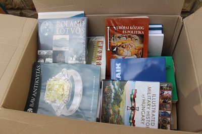 Тернопільська бібліотека отримала книжки з Угорщини Тернопільська бібліотека отримала книжки з Угорщини