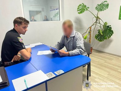 Побив та вивіз до водойми: на Вінниччині чоловіка підозрюють у вбивстві сусідки через конфлікт з обрізкою дерев Побив та вивіз до водойми: на Вінниччині чоловіка підозрюють у вбивстві сусідки через конфлікт з обрізкою дерев