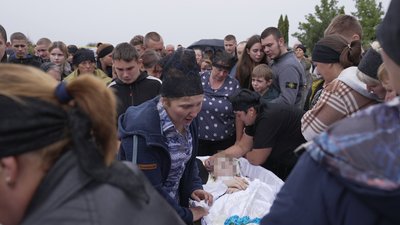 На Вінниччині попрощалися із вбитими підлітками Владом Бевзом і Миколою Біликом На Вінниччині попрощалися із вбитими підлітками Владом Бевзом і Миколою Біликом