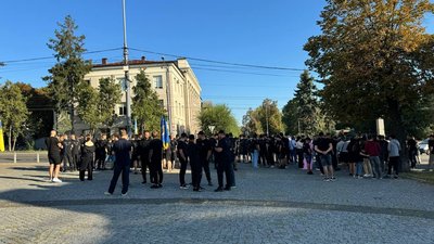 У Вінниці відбулася молебень та мирна хода у пам'ять про загиблих розвідників України У Вінниці відбулася молебень та мирна хода у пам'ять про загиблих розвідників України