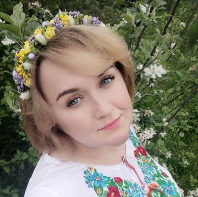 У Житомирі новонародженим малюкам подарували їхні перші вишиванки У Житомирі новонародженим малюкам подарували їхні перші вишиванки