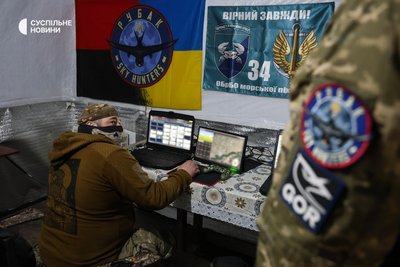 Аеророзвідник 34-ї окремої бригади берегової оборони з позивним "Кот" на позиції на Херсонщині Аеророзвідник 34-ї окремої бригади берегової оборони з позивним "Кот" на позиції на Херсонщині