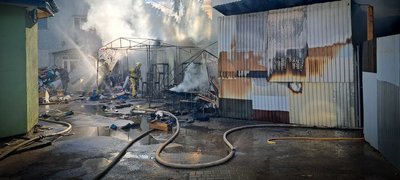 На Львівщині внаслідок пожежі на ринку двоє людей отримали опіки На Львівщині внаслідок пожежі на ринку двоє людей отримали опіки