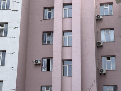 “Пощастило, що шахед влучив в козирок”. Що розповіли очевидці удару по обласній лікарні у Сумах “Пощастило, що шахед влучив в козирок”. Що розповіли очевидці удару по обласній лікарні у Сумах