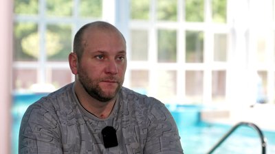 Реабілітація людей, які пересуваються на кріслі колісному, доступність, доступність у місті, Космина, Тернопільщина, травень 2025 Реабілітація людей, які пересуваються на кріслі колісному, доступність, доступність у місті, Космина, Тернопільщина, травень 2025