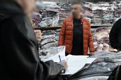 На Одещині викрили продаж понад 50 тонн гуманітарної допомоги: збитки понад 44 млн грн На Одещині викрили продаж понад 50 тонн гуманітарної допомоги: збитки понад 44 млн грн
