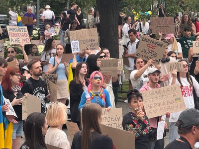 В Україні тривають протести проти відставки Федорова. День шостий В Україні тривають протести проти відставки Федорова. День шостий