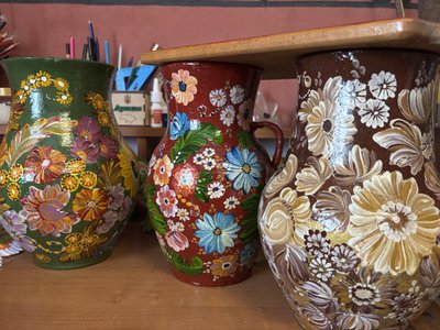 «Це не малювання — це розпис»: майстриня з Вінниччини Мирослава Болтян про петриківку як мову життя «Це не малювання — це розпис»: майстриня з Вінниччини Мирослава Болтян про петриківку як мову життя