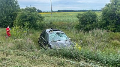 На Черкащині автомобіль в'їхав у дерево: є загиблий та травмовані На Черкащині автомобіль в'їхав у дерево: є загиблий та травмовані
