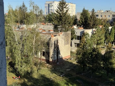Армія РФ вдруге пошкодила школу та будинки у Сумах Армія РФ вдруге пошкодила школу та будинки у Сумах